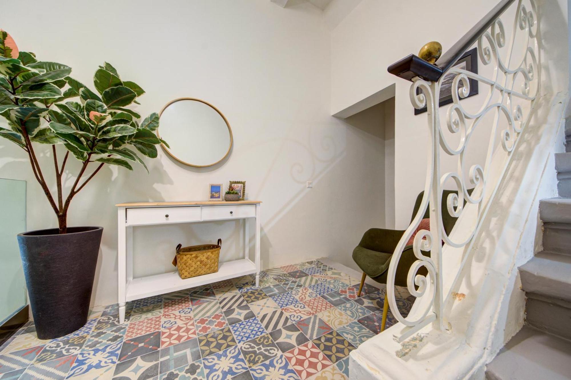 Beautiful, Designer 2br In Heart Of By 360 Estates Apartment *