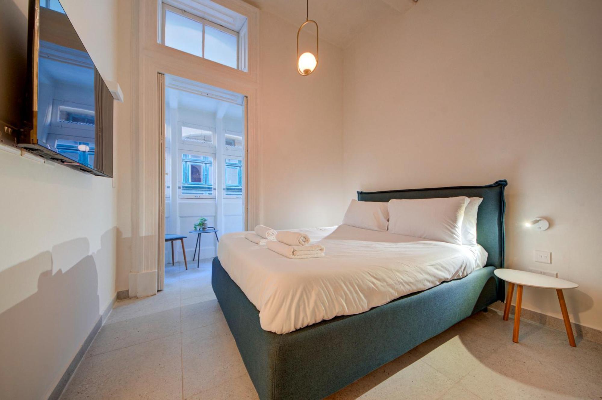 Beautiful, Designer 2br In Heart Of By 360 Estates Apartment