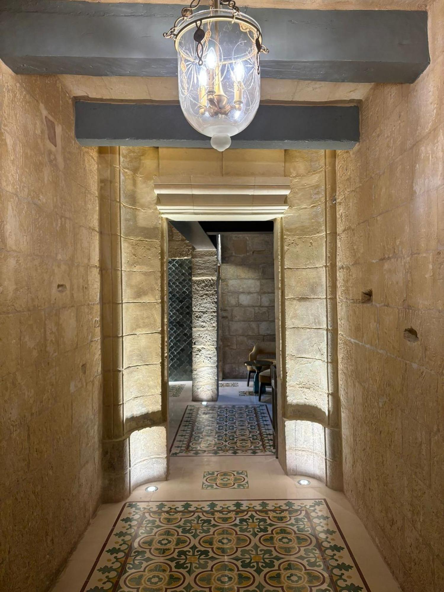 Battery House Hotel *