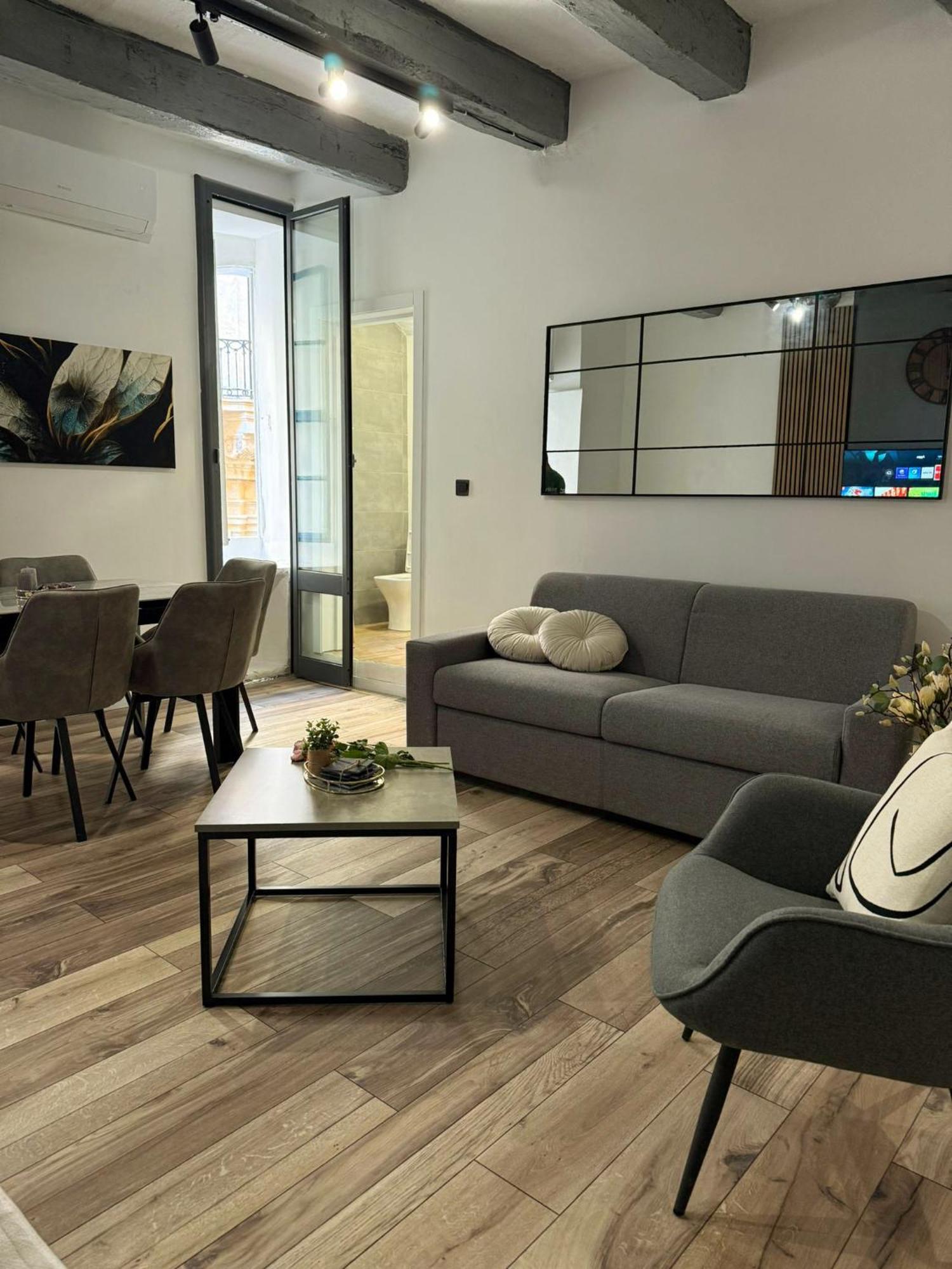 Iconic Apartamento Valeta