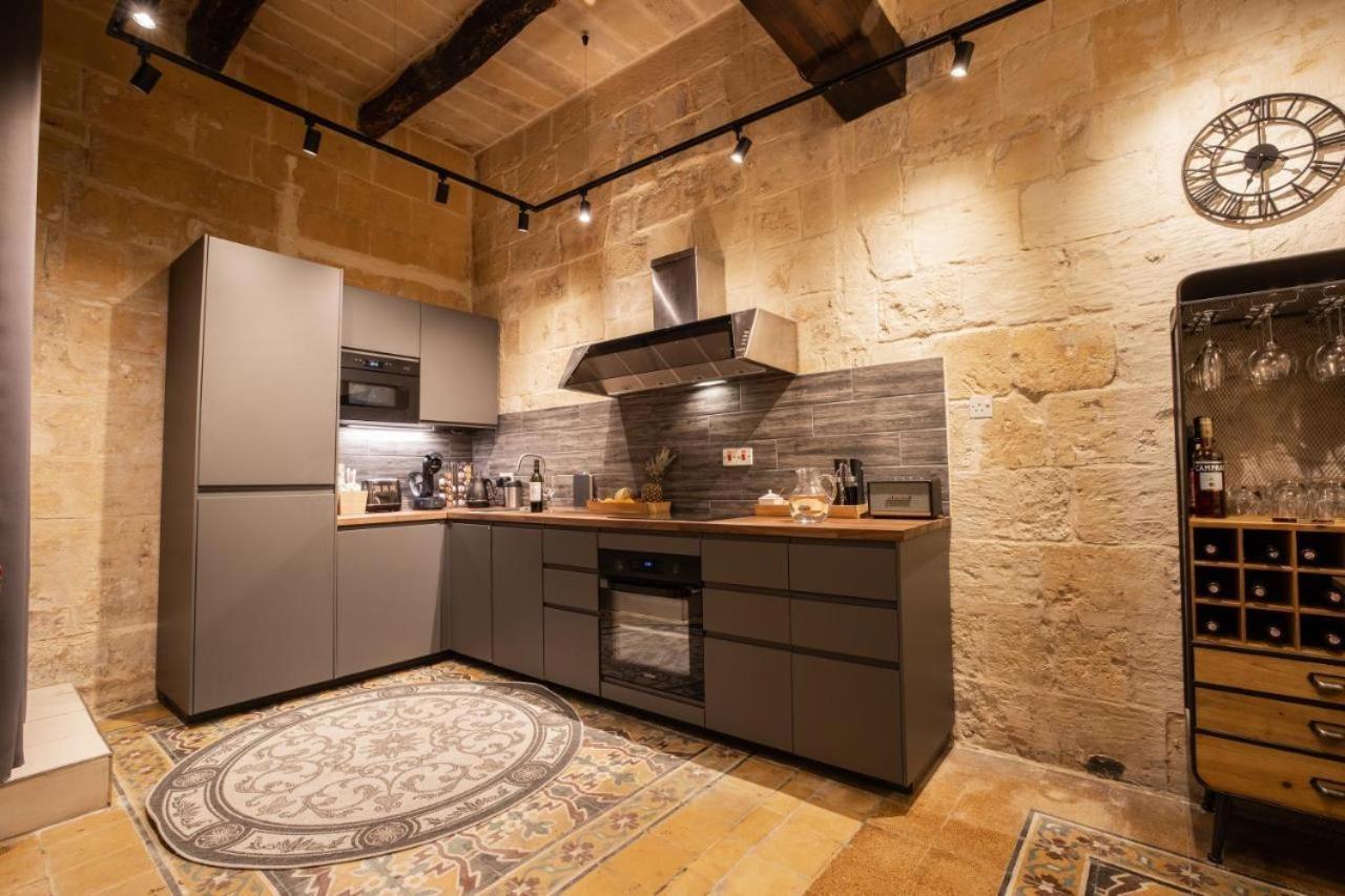 Luxury Year 1500s Palazzino In - Beautiful Rooftop Lounge Villa *