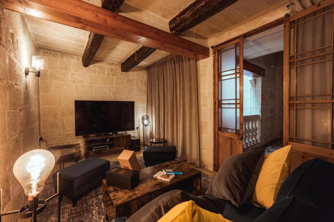 Luxury Year 1500s Palazzino In - Beautiful Rooftop Lounge Villa Valletta