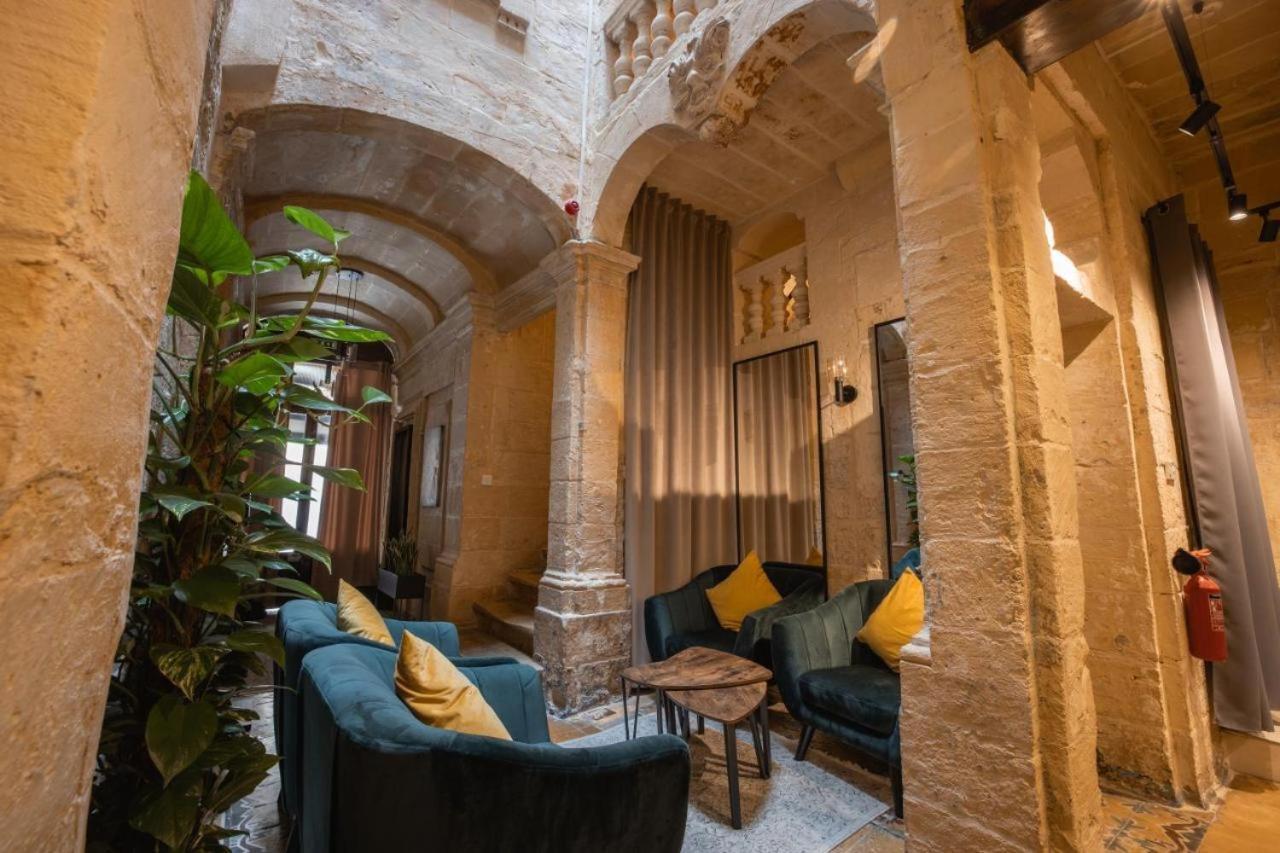 Luxury Year 1500s Palazzino In - Beautiful Rooftop Lounge