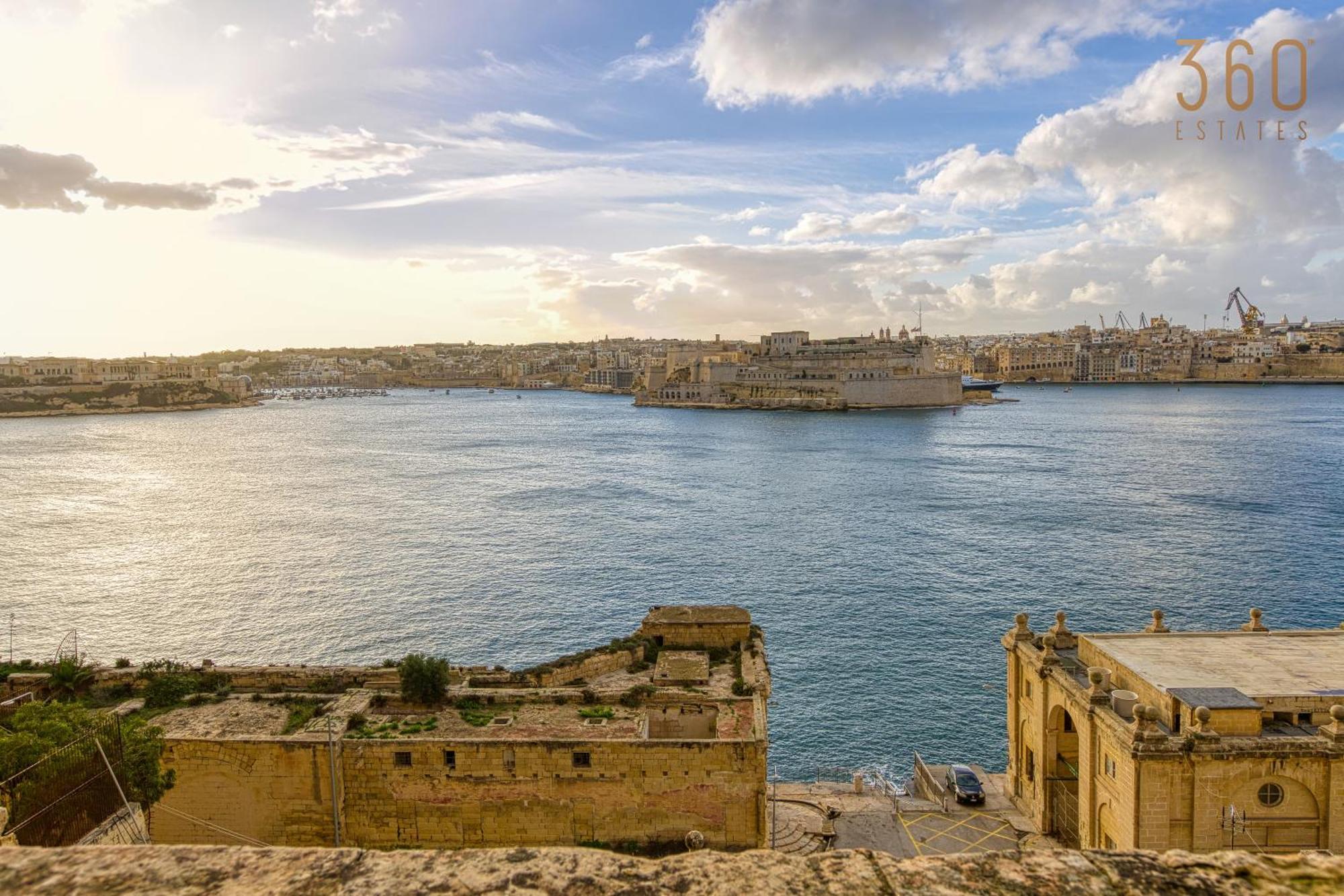 Apartment Authentic 2br In The Heart Of By 360 Estates Valletta