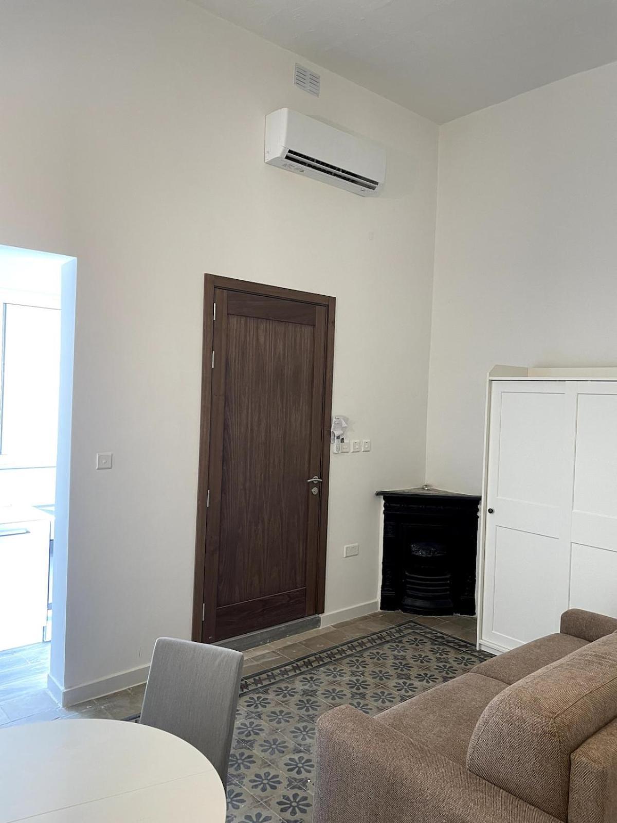 The Old Mint House Sleeps 15 Valletta