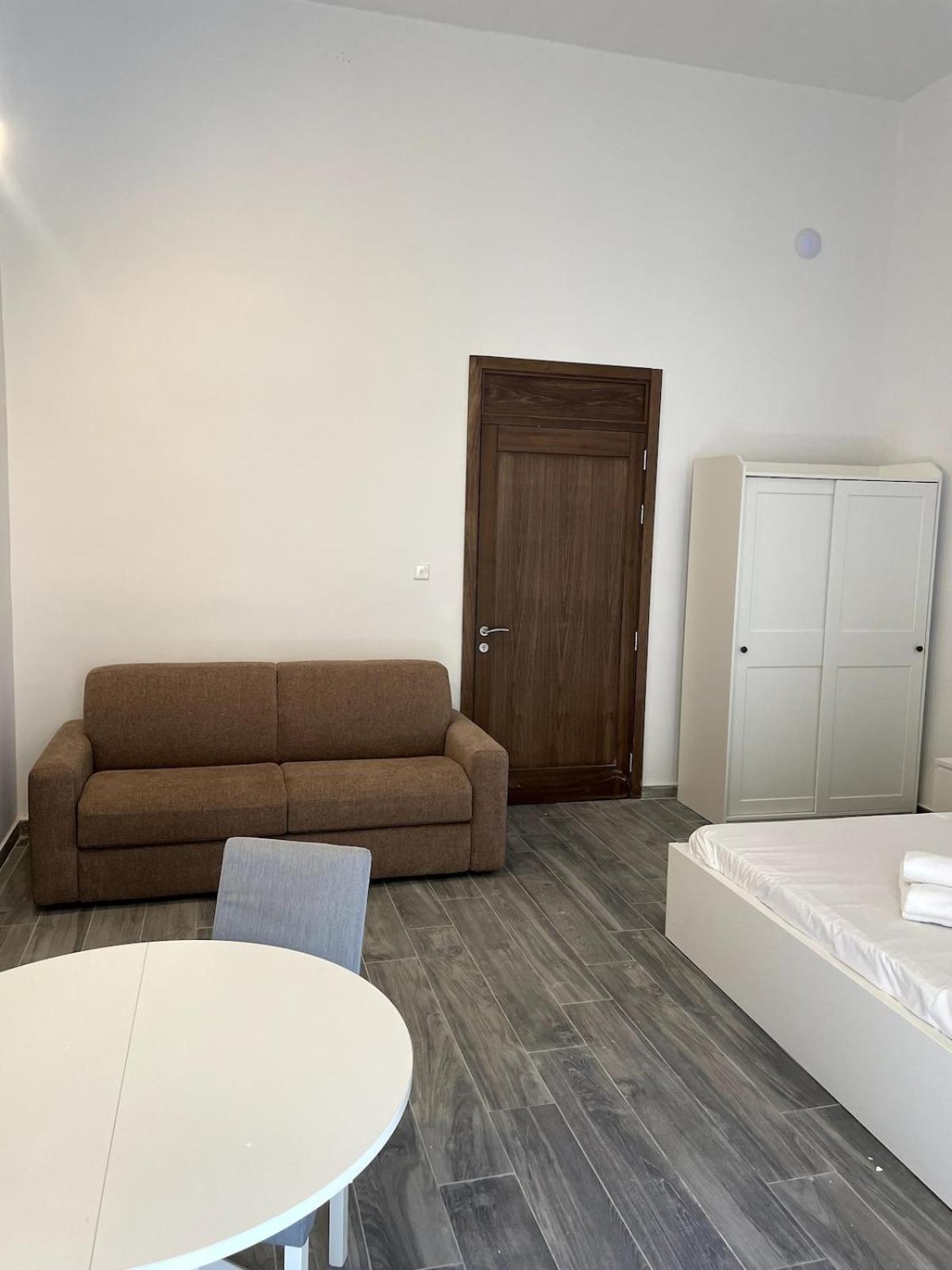 The Old Mint House Sleeps 15 Holiday home *