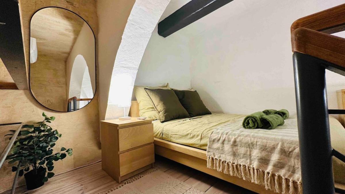 Apartment Cinema In Valletta