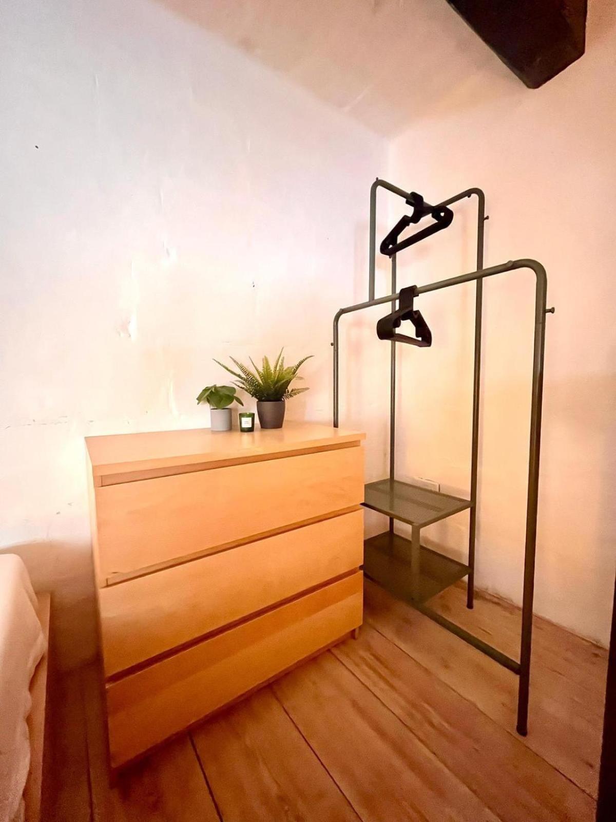 Apartment Cinema In