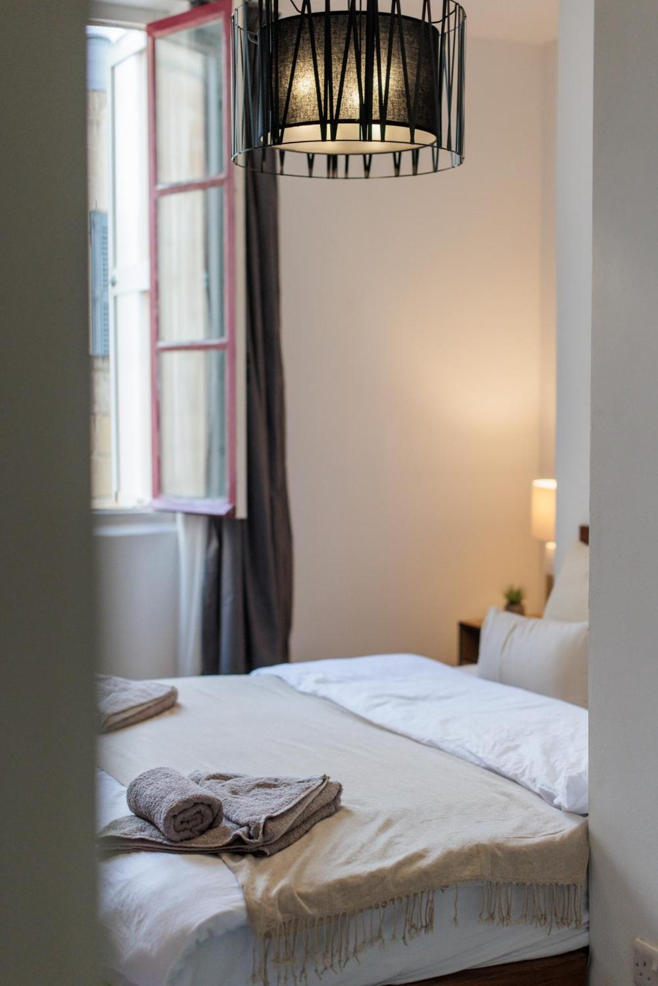 Apartment Stunning 2-bed In Heart Of
