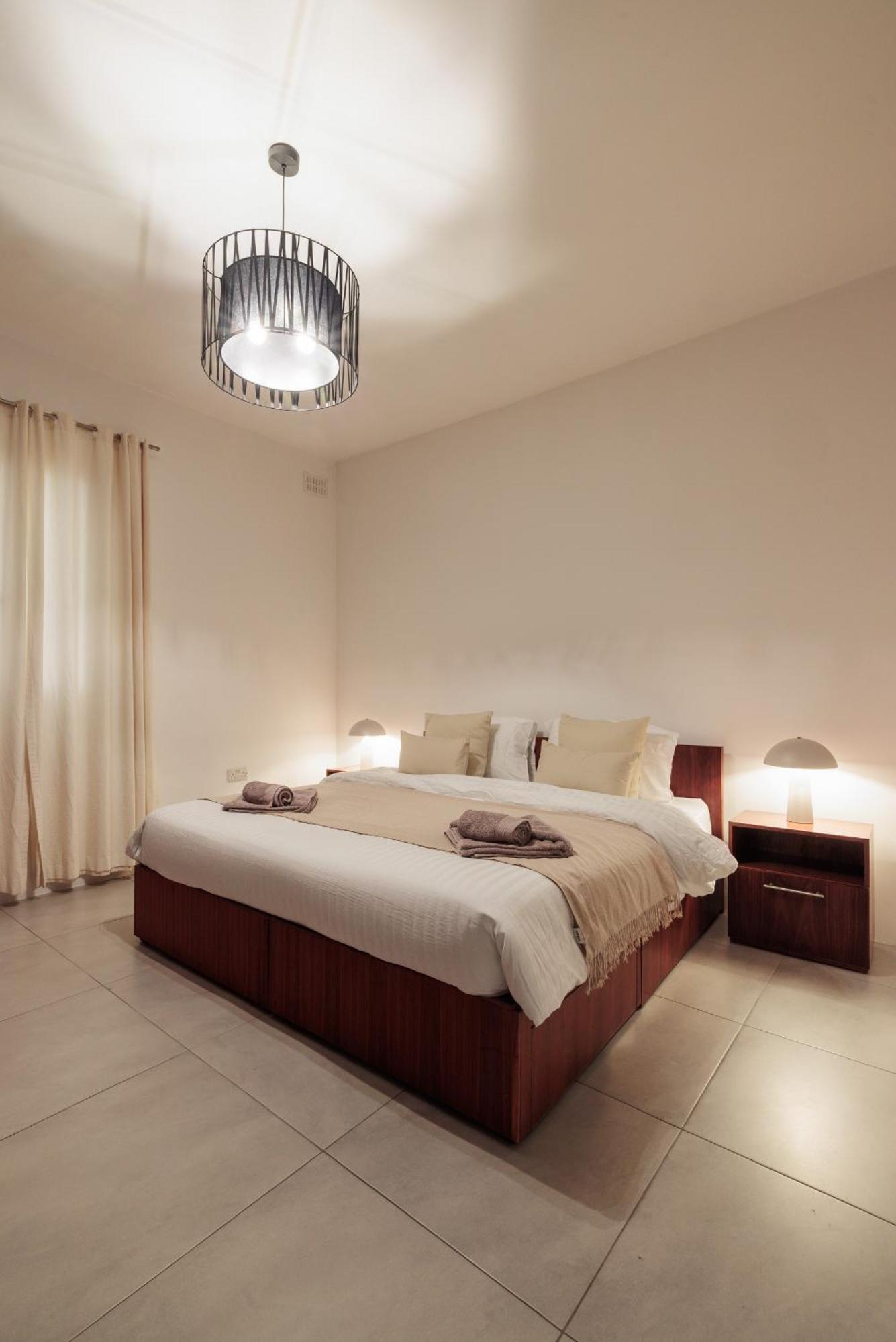 Stunning 2-bed In Heart Of * Valletta