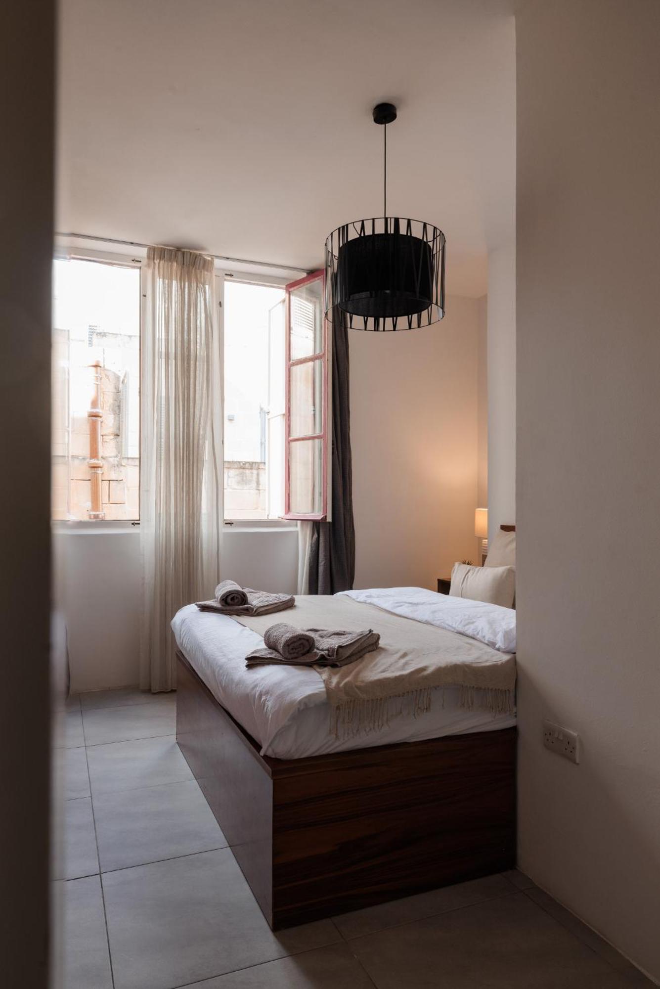 Stunning 2-bed In Heart Of