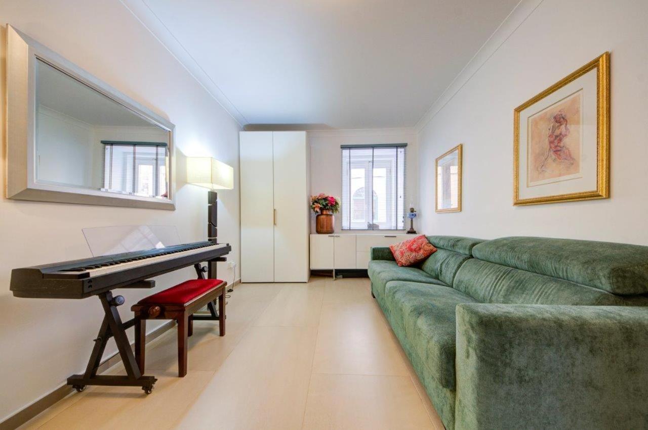 Superb 3 Bedroom Maisonette In Apartment Valletta