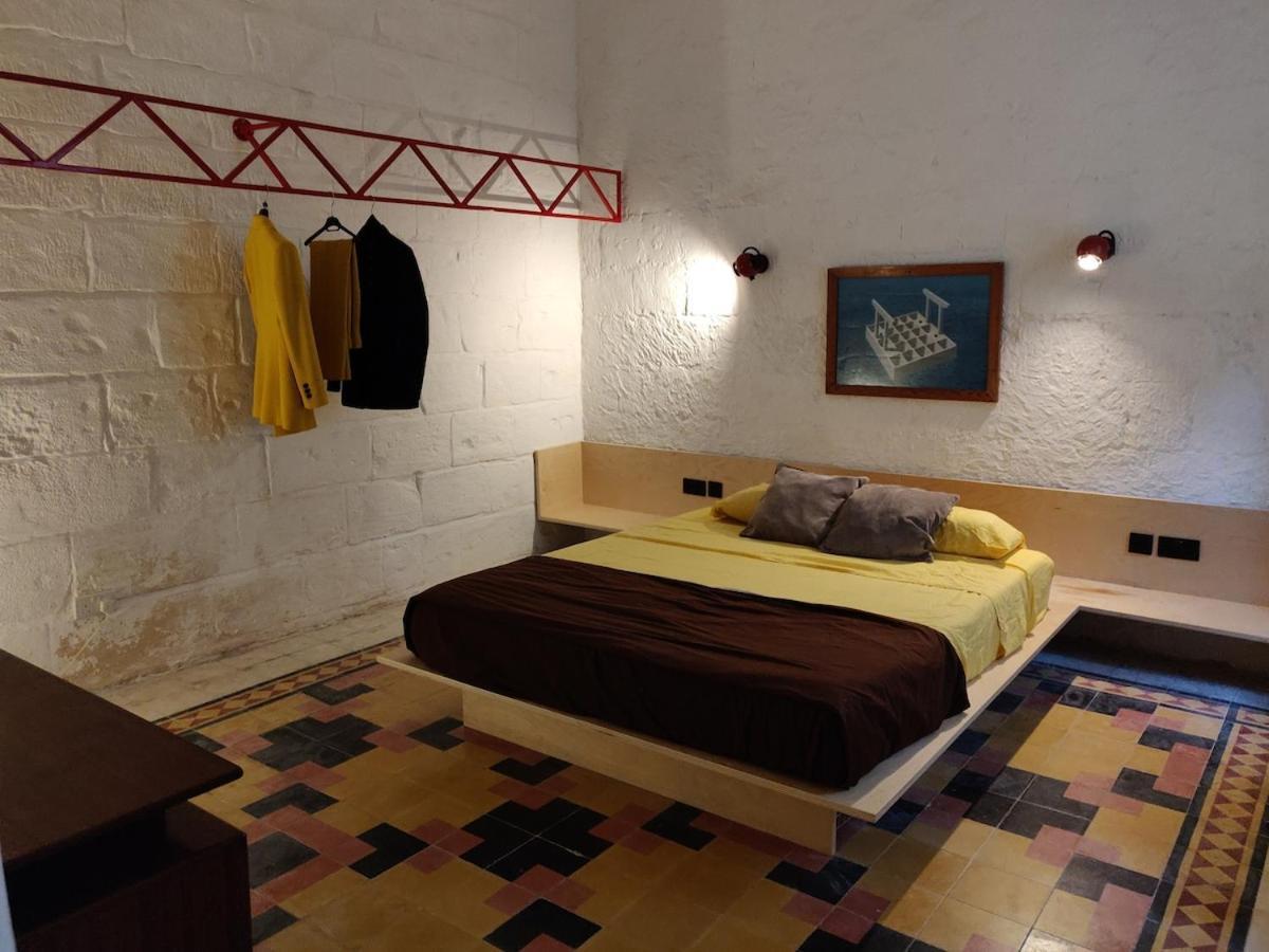 Holiday home Fun 1-bedroom Maisonette In *