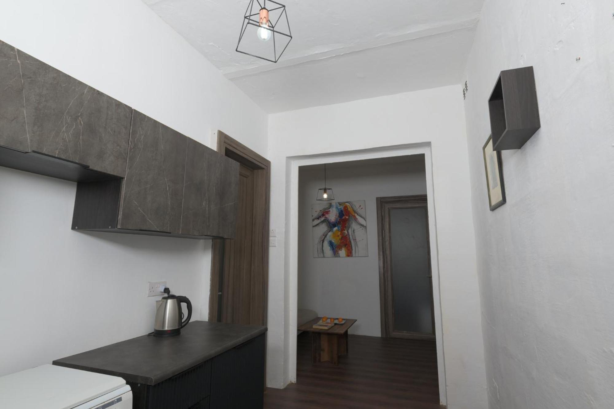 Apartment Stylish 2 Bedrooom Centre With Terrace *