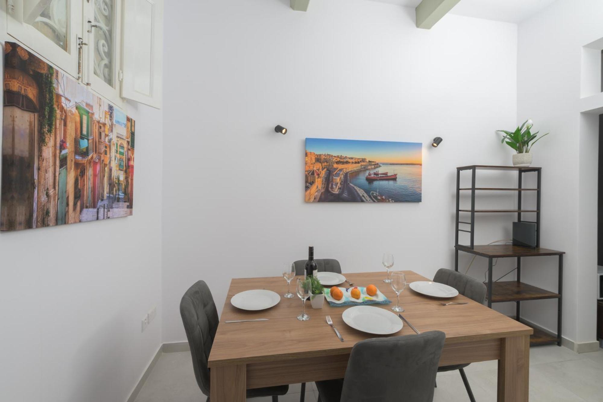 Stylish Penthouse With Terrace In The Centre *