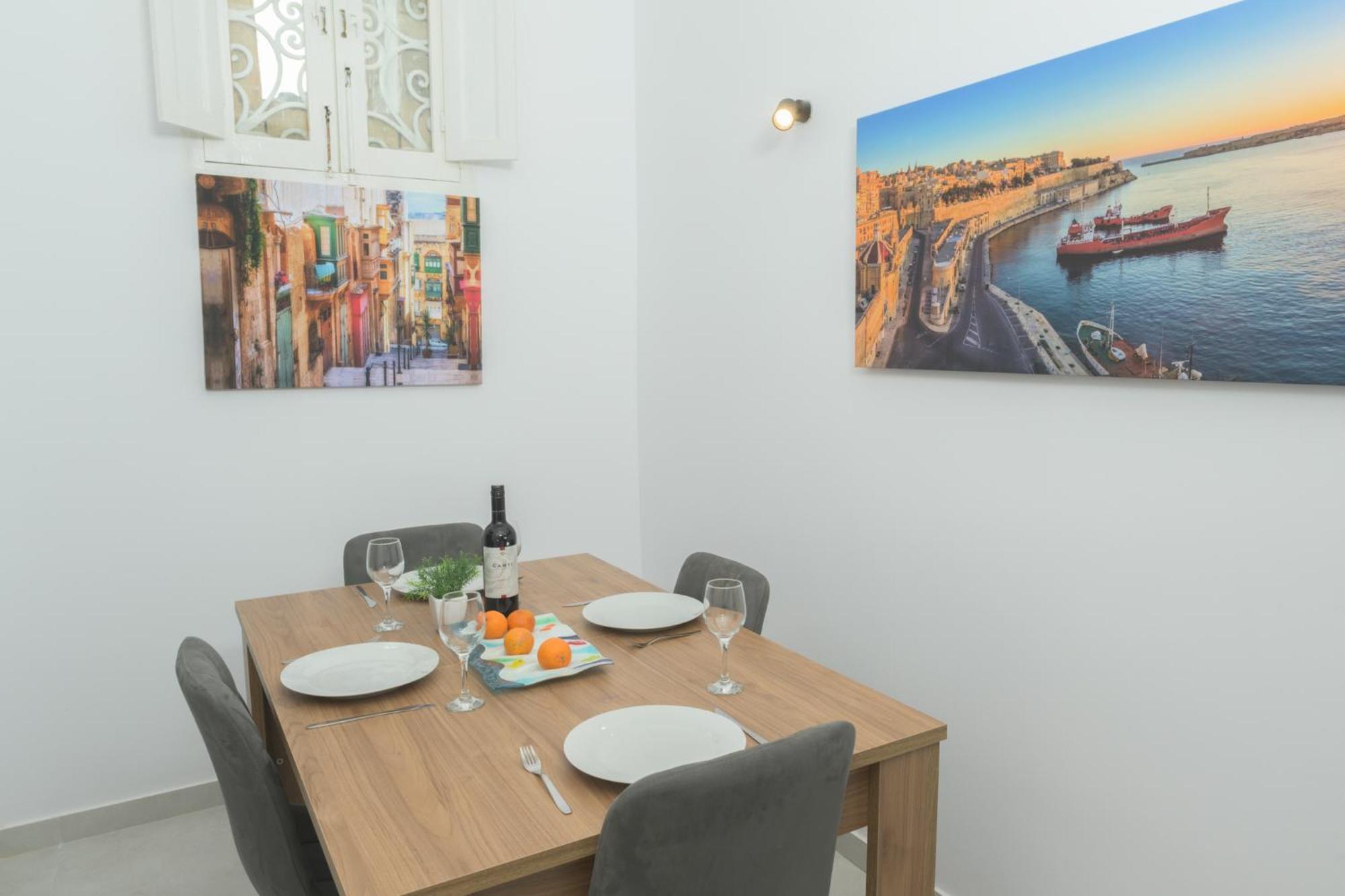 Stylish 1 Bedooom Penthouse With Terrace In The Centre With Views Valletta
