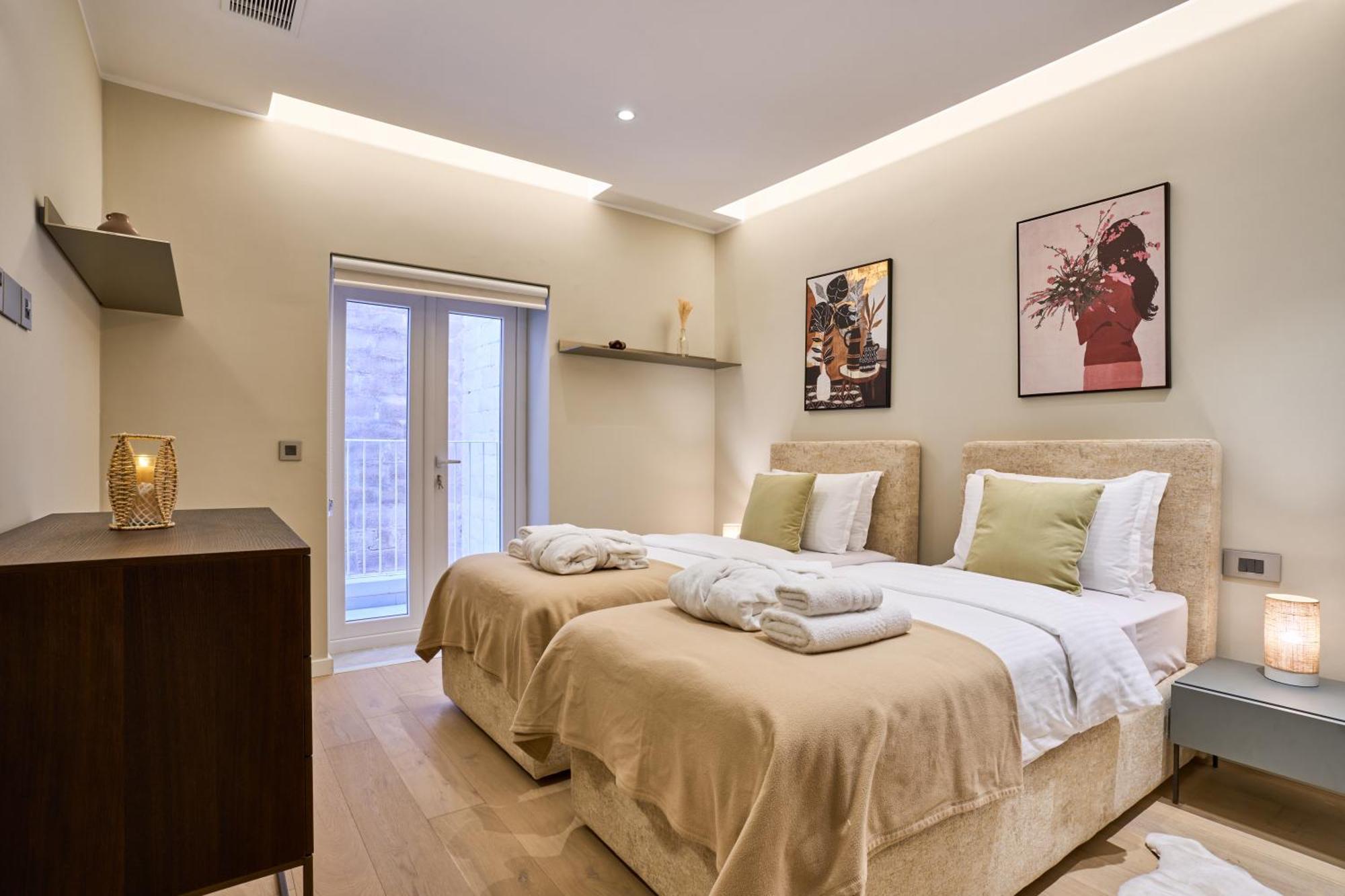 Apartment Modern Two Bedroom In *
