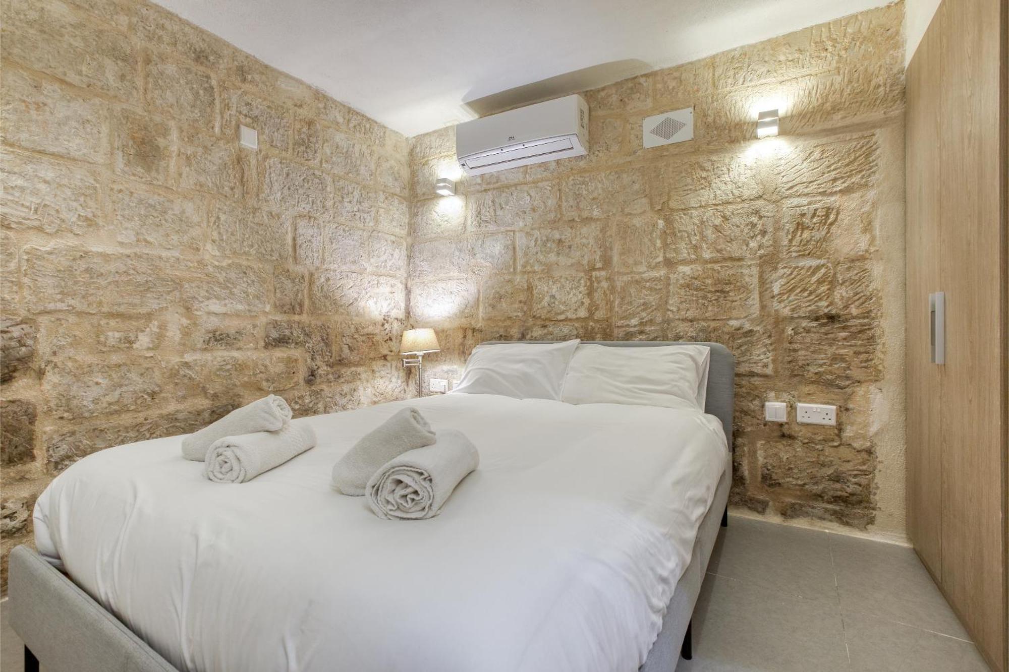 Cosy 1br In The Heart Of Vibrant By 360 Estates *