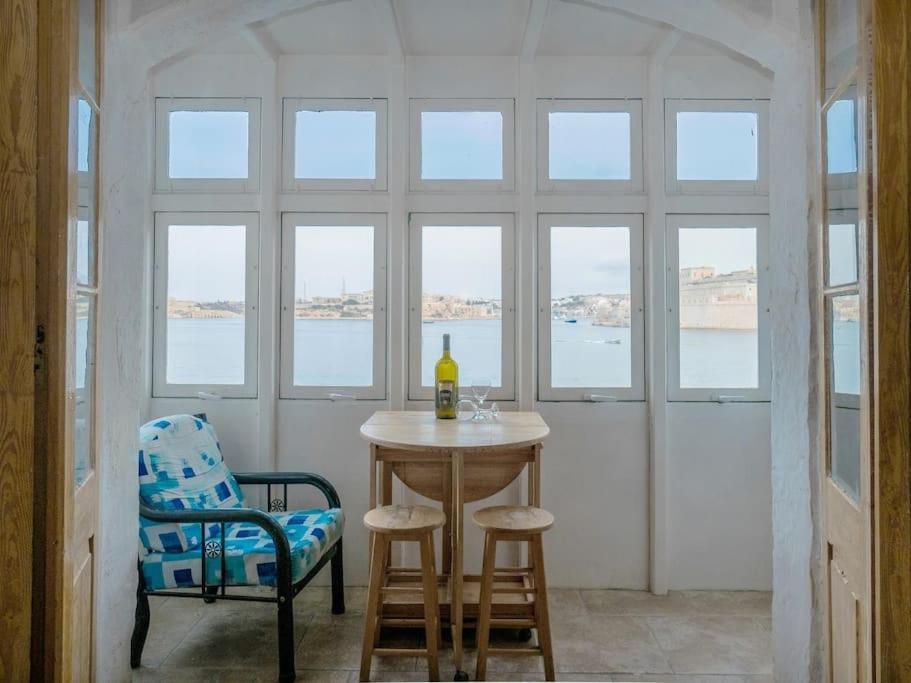 Seafront In Apartment Valletta