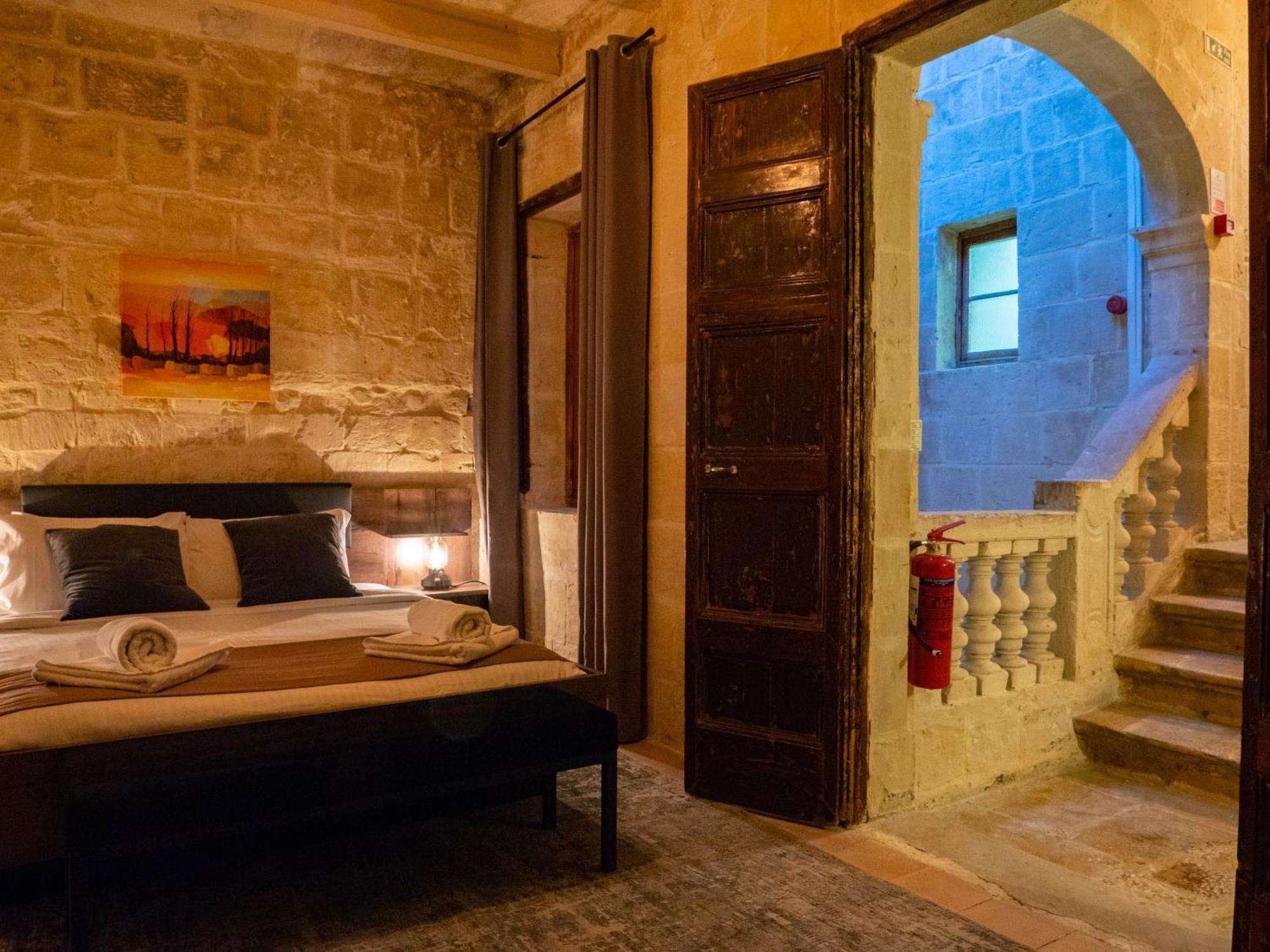 Villa Luxury Year 1500s Palazzino In - Beautiful Rooftop Lounge *