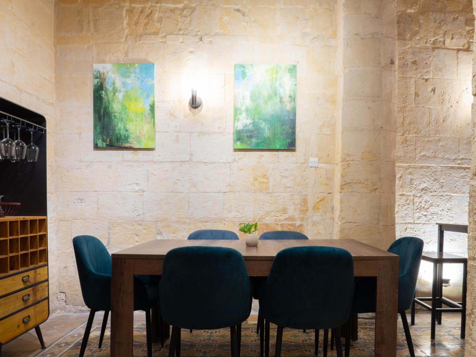 Luxury Year 1500s Palazzino In - Beautiful Rooftop Lounge Valletta