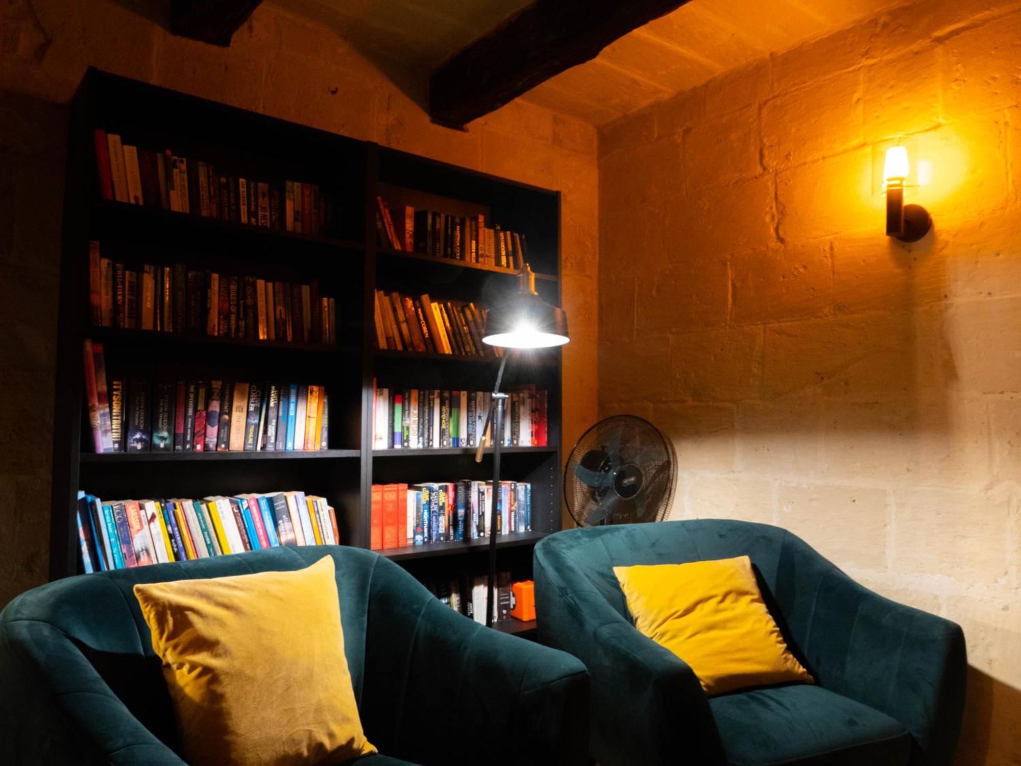 Luxury Year 1500s Palazzino In - Beautiful Rooftop Lounge *
