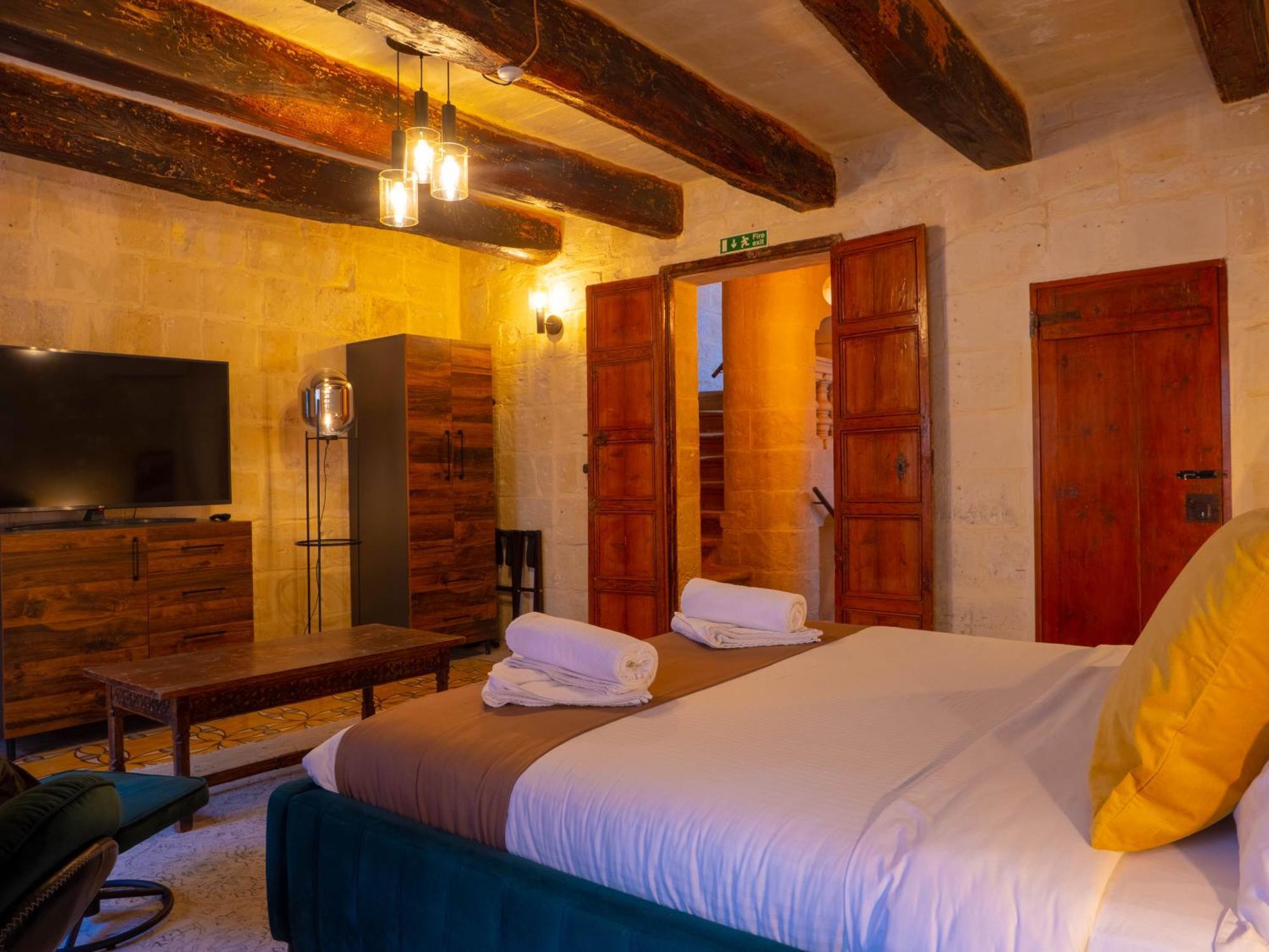 Luxury Year 1500s Palazzino In - Beautiful Rooftop Lounge Villa *