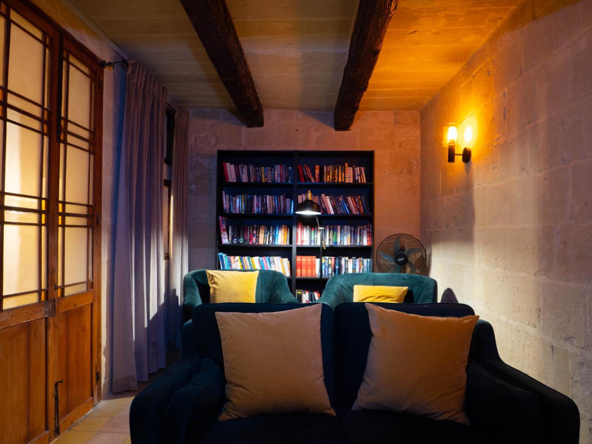 Luxury Year 1500s Palazzino In - Beautiful Rooftop Lounge Villa Valletta