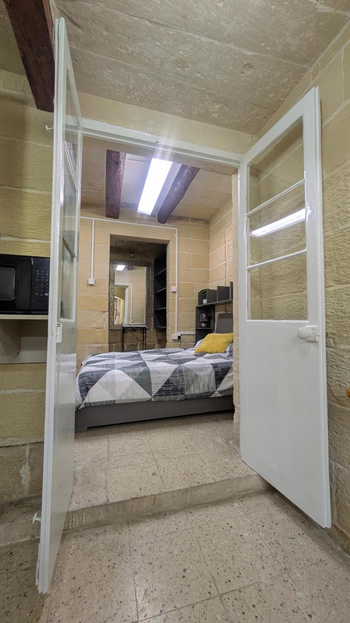 Authentic Apartment *