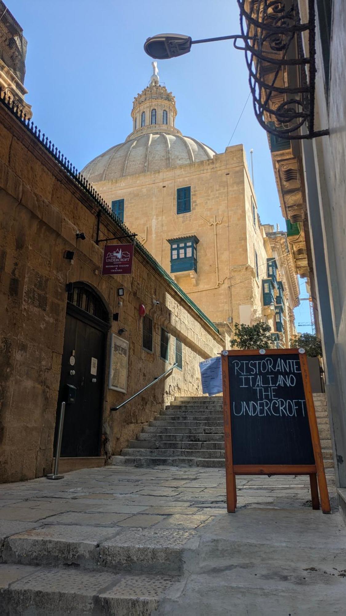 Authentic Apartment Valletta