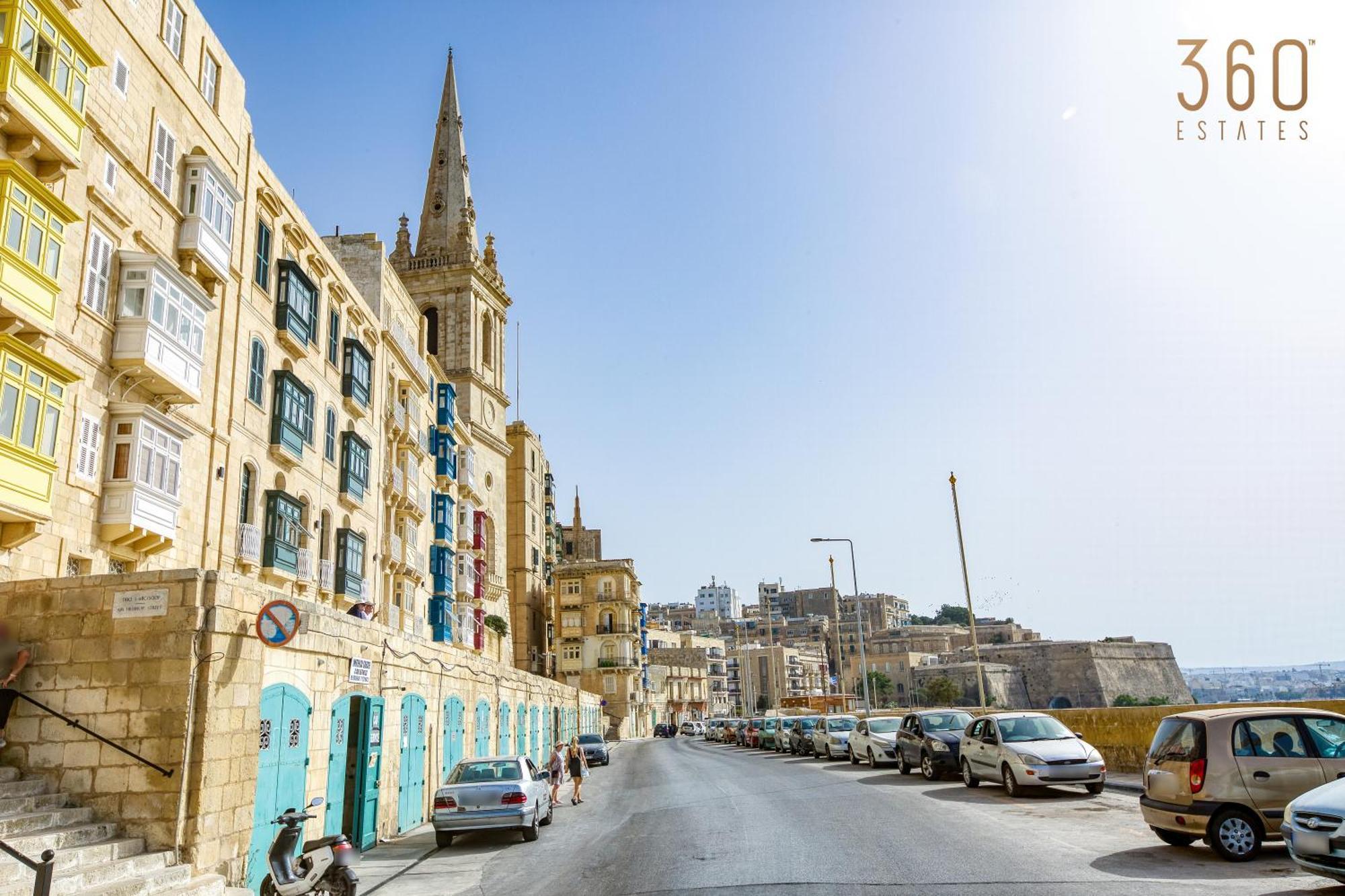 Apartment Duplex Penthouse In With Terrace Views By 360 Estates *