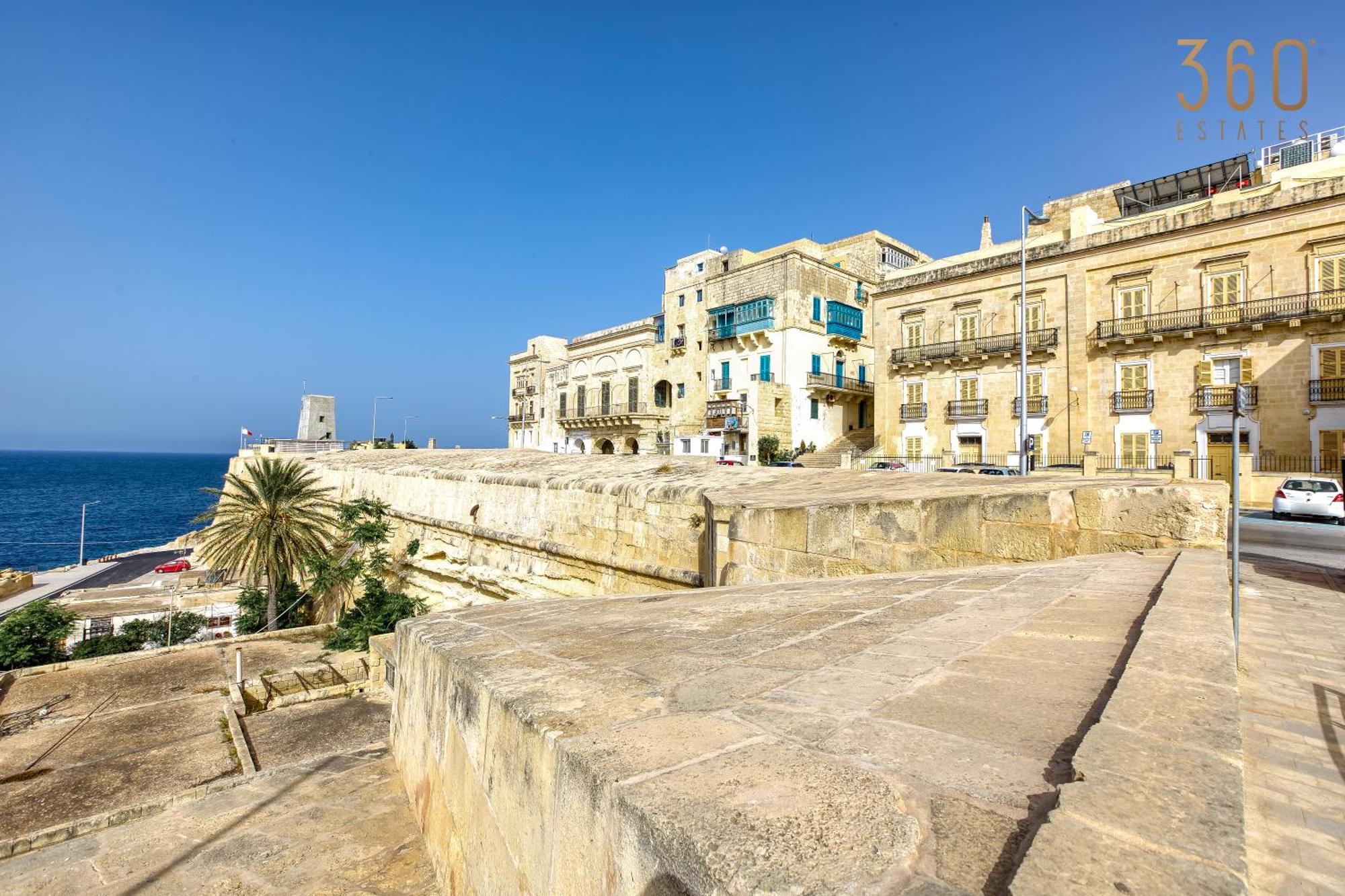 Duplex Penthouse In With Terrace Views By 360 Estates Apartment Valletta