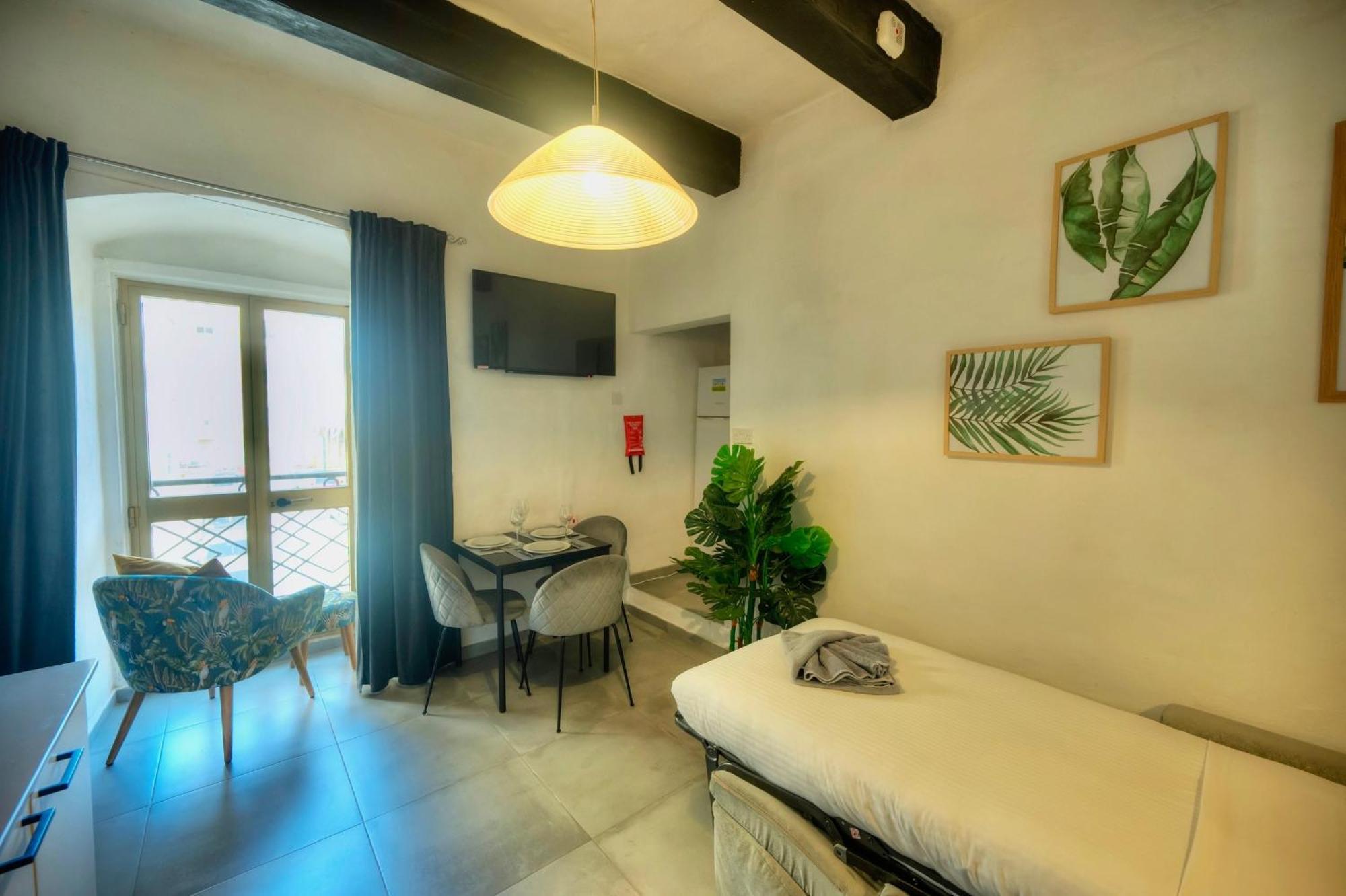 Apartment Cozy Flat. Swim 2 Minutes Walk. The Old Mcri1-1 *