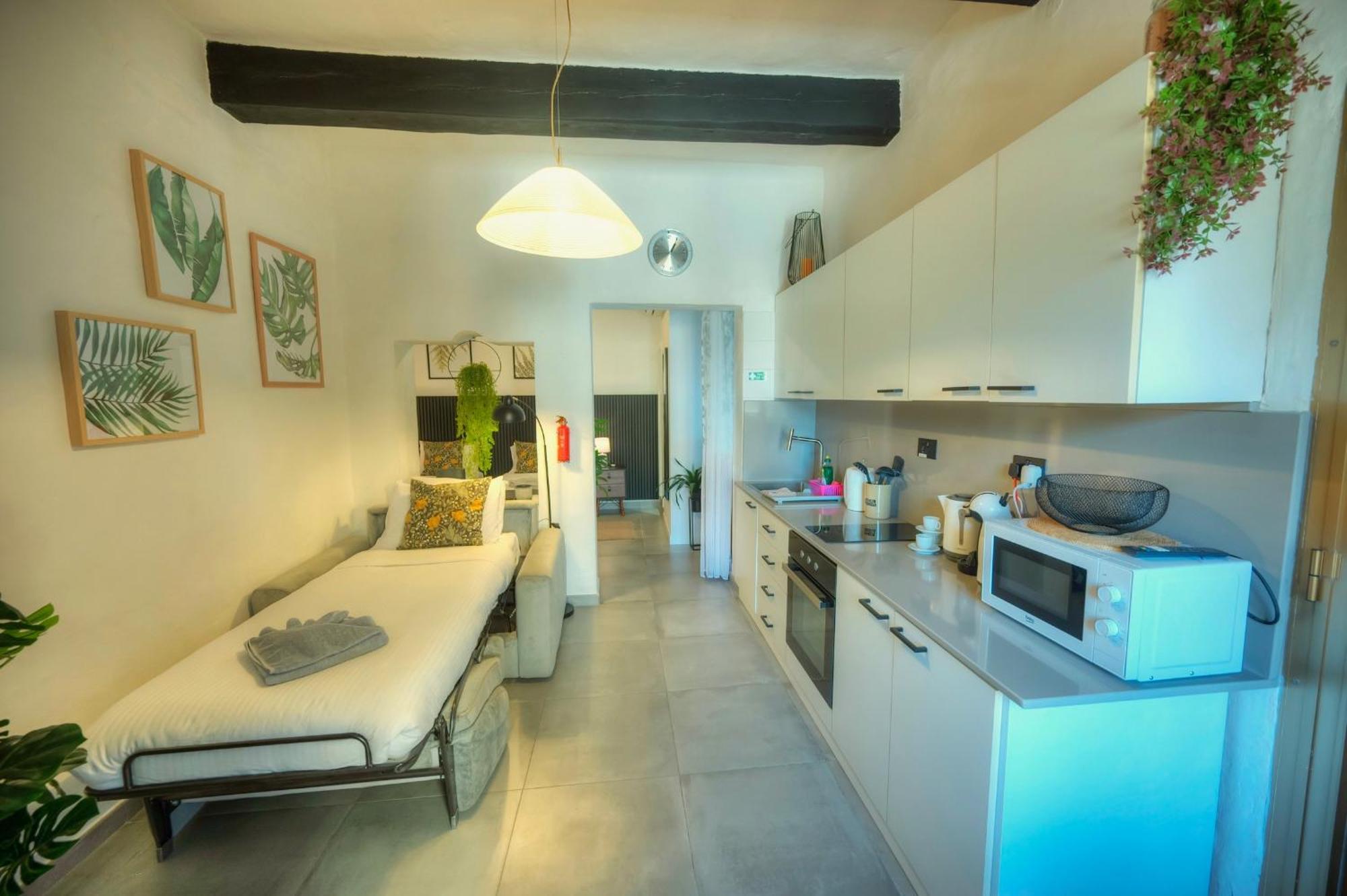 Cozy Flat. Swim 2 Minutes Walk. The Old Mcri1-1 Apartment