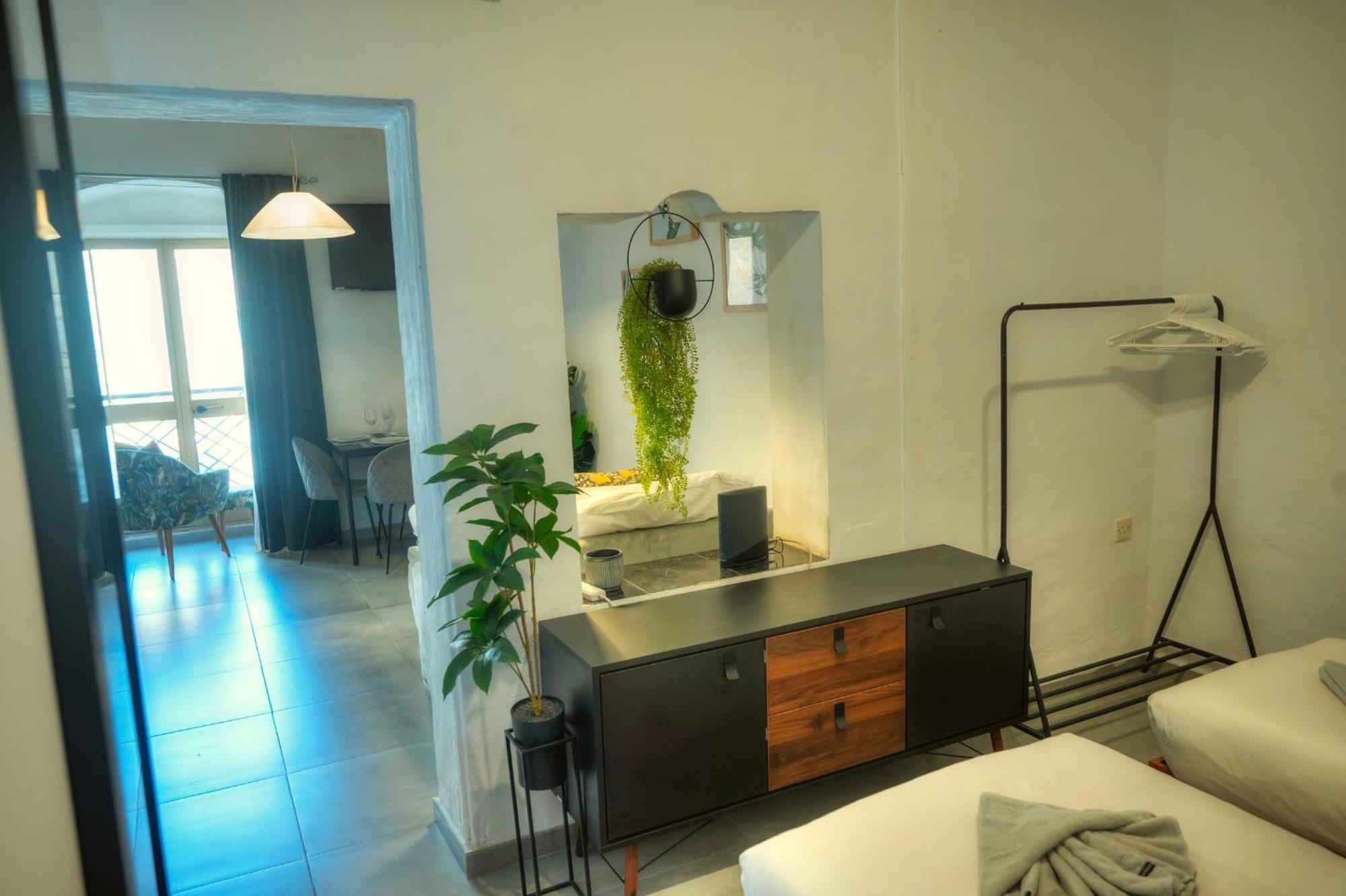 Cozy Flat. Swim 2 Minutes Walk. The Old Mcri1-1 Apartment *
