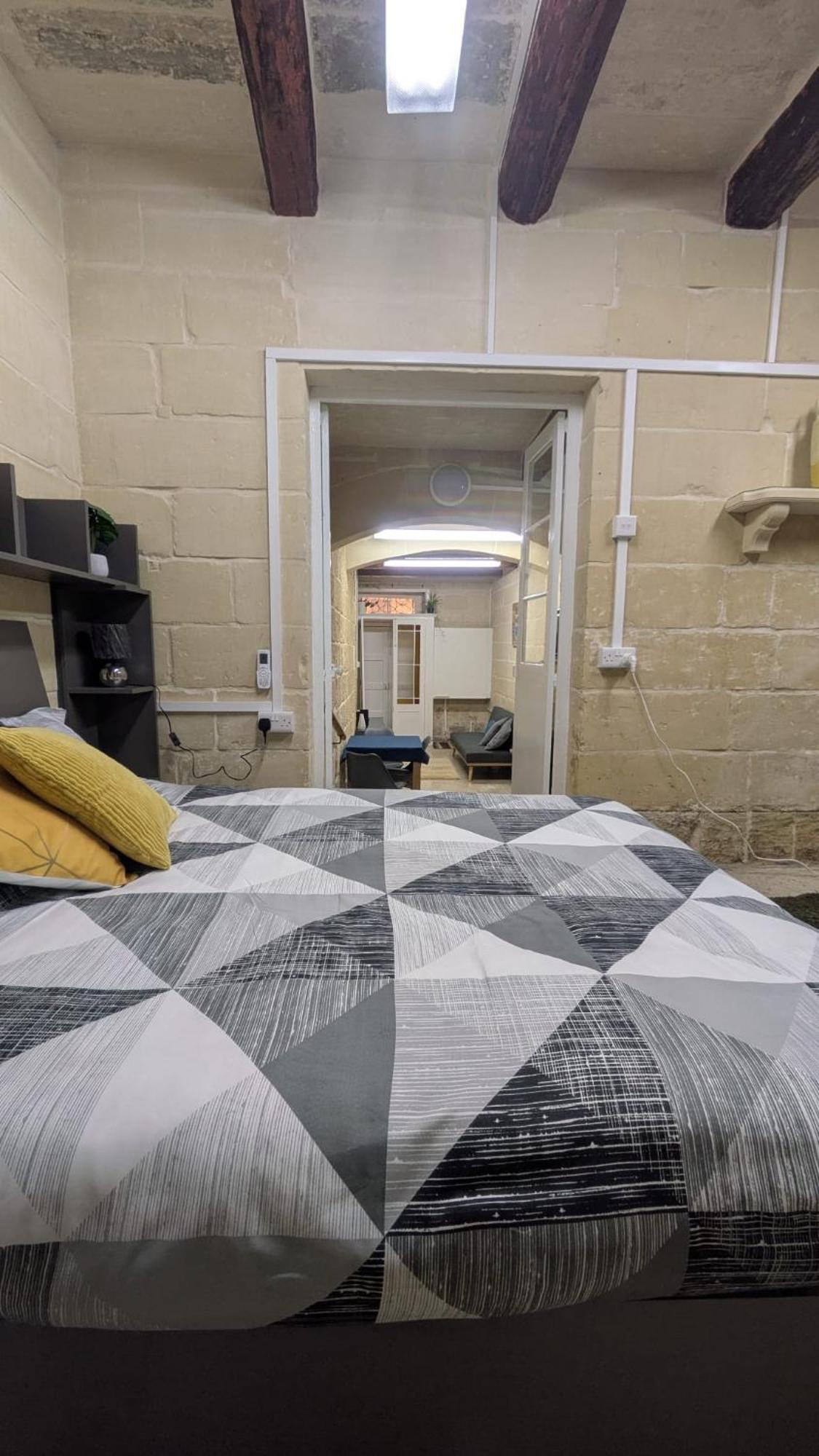 Apartment Authentic