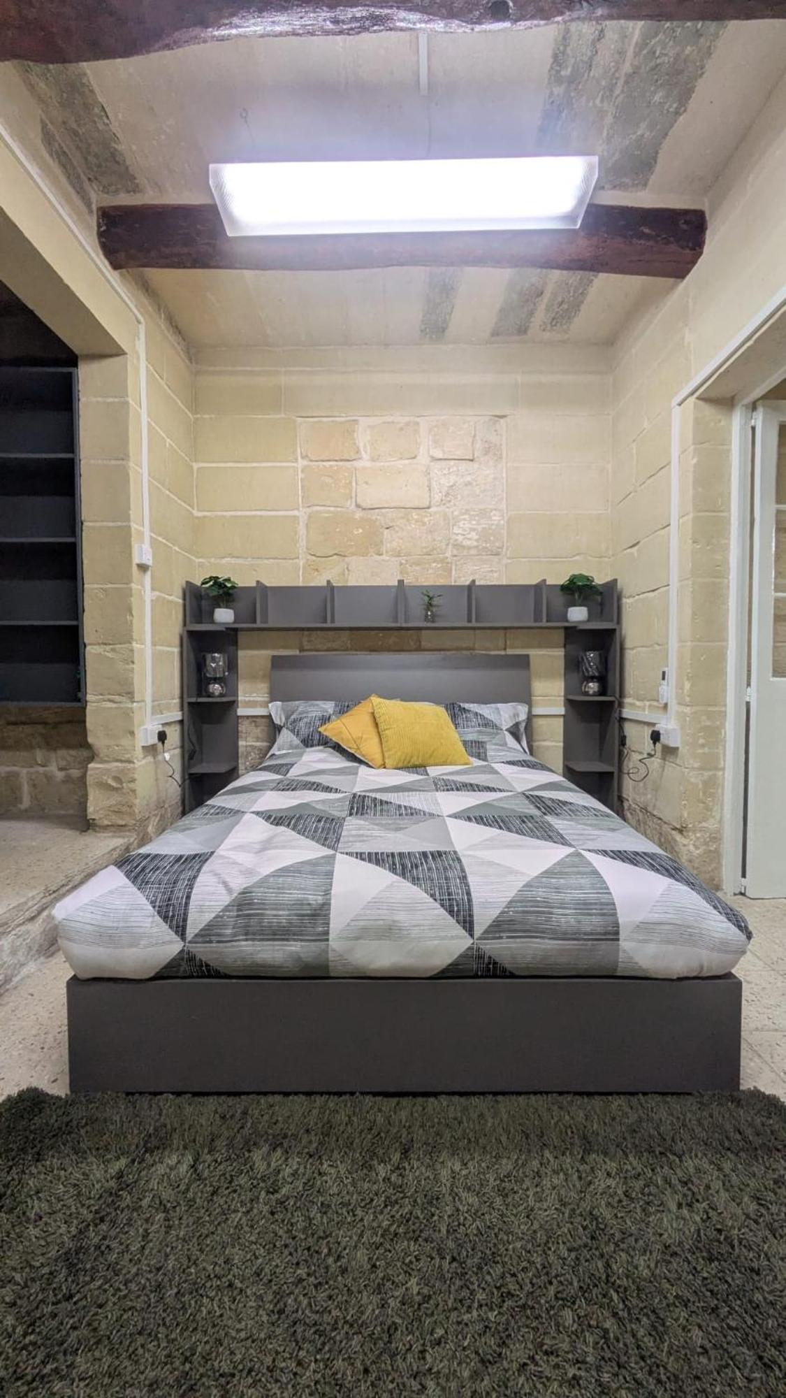 Authentic Apartment Valletta