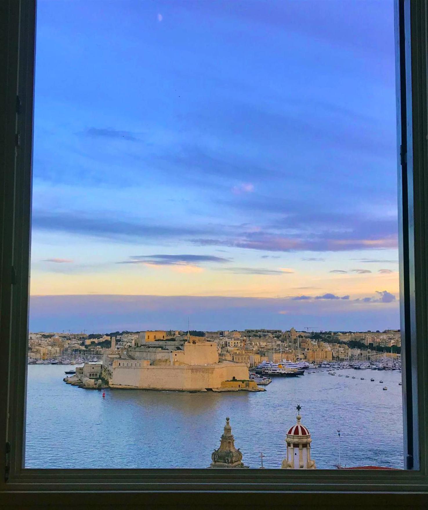 Oasis 22 Savynomad Harbour Residences Wow Views Valletta