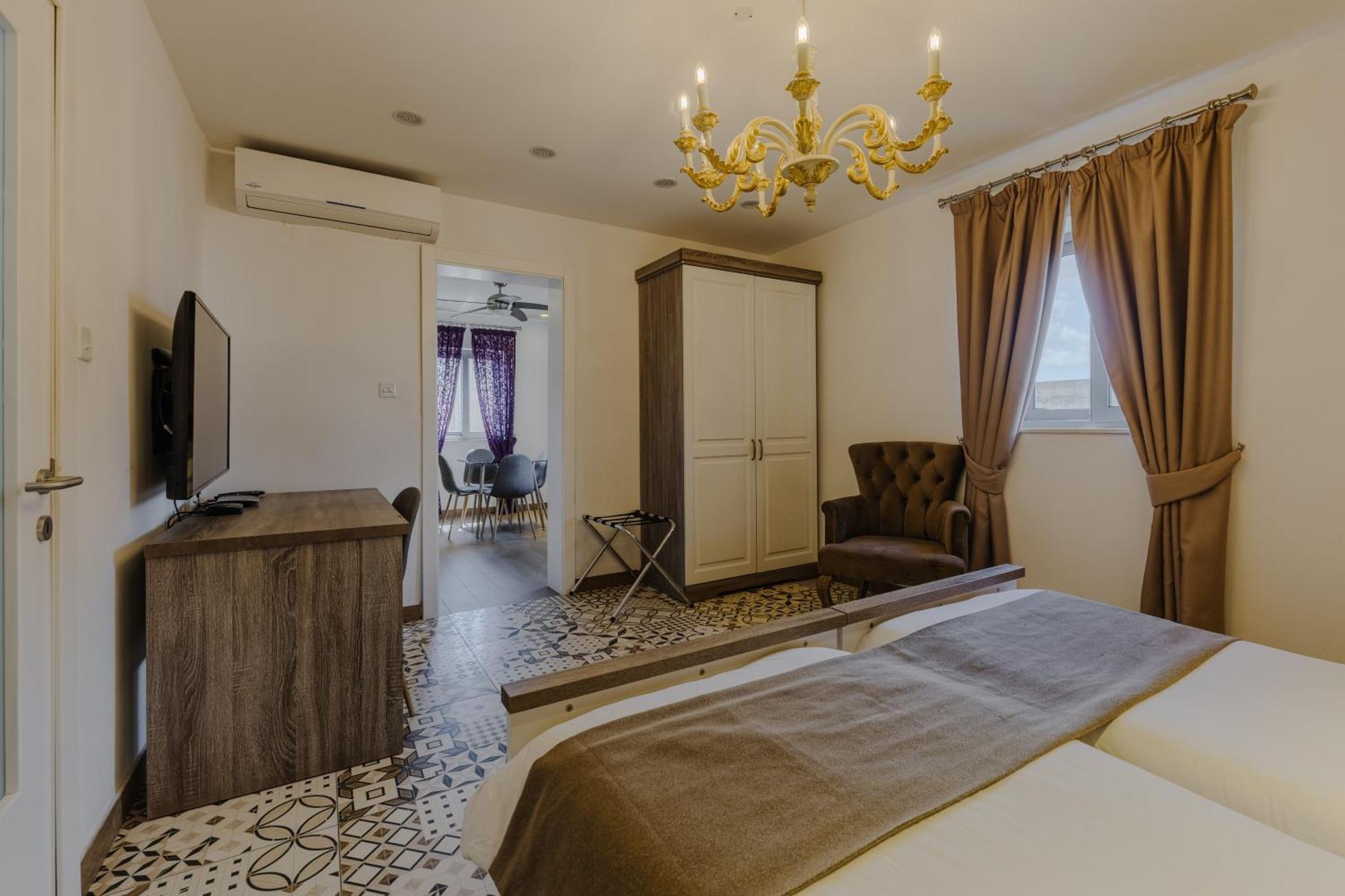 Jean De Valette Boutique Living *