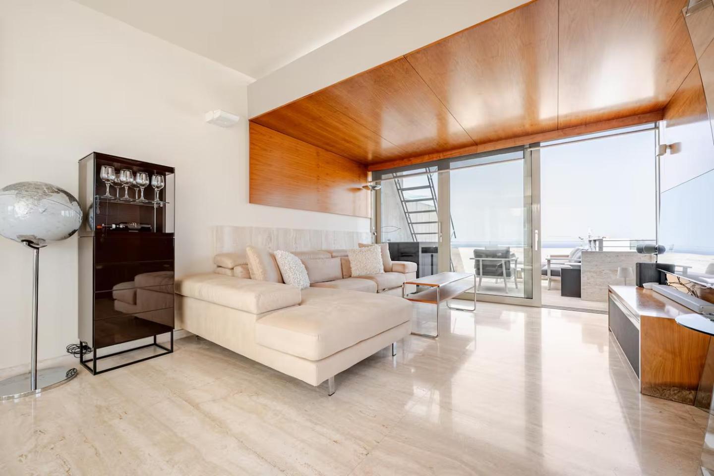 Penthouse With Jacuzzi & Panoramic Views - Heart Of