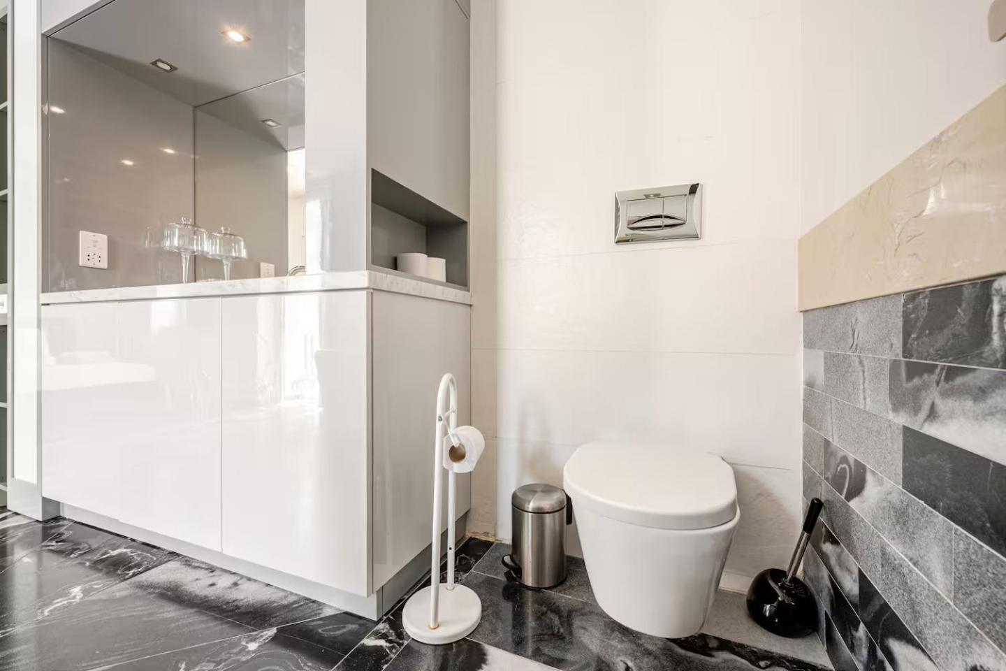 Apartment Penthouse With Jacuzzi & Panoramic Views - Heart Of *