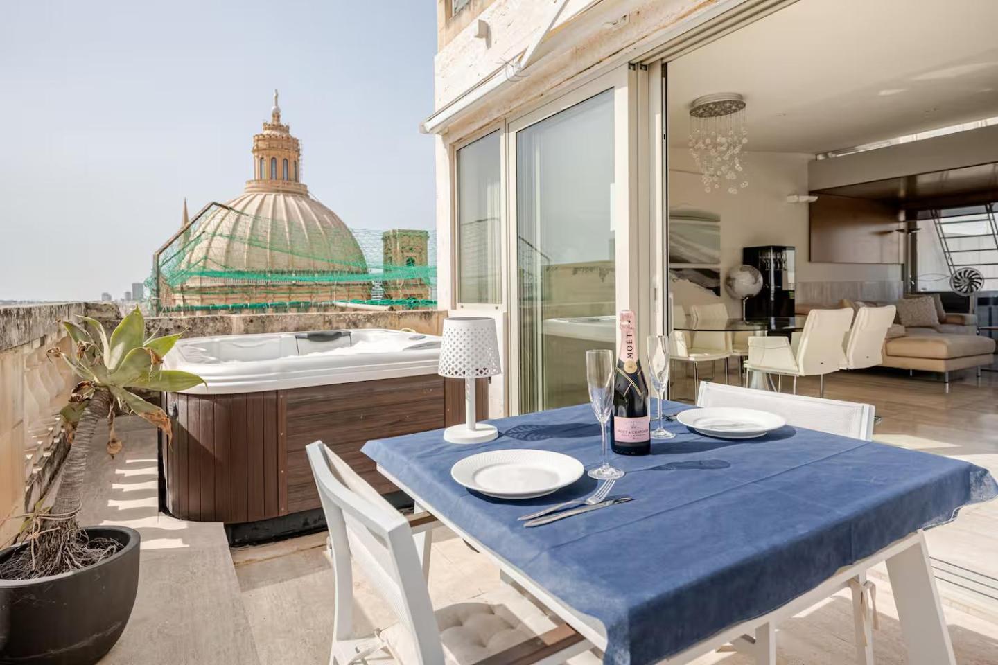 Apartment Penthouse With Jacuzzi & Panoramic Views - Heart Of Valletta