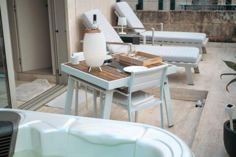Penthouse With Jacuzzi & Panoramic Views - Heart Of *