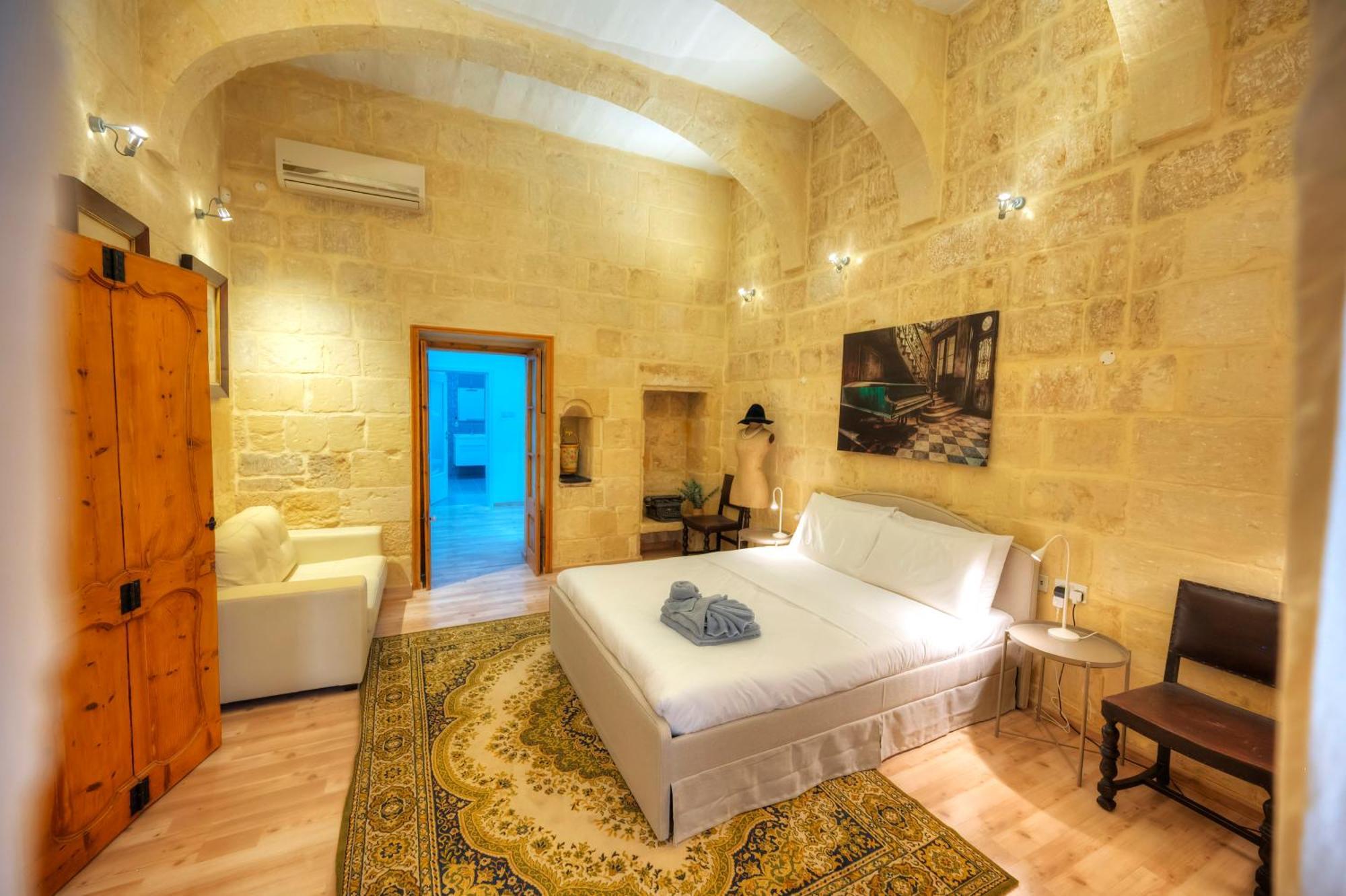 Holiday home Magestic Palazzo, Jacuzzi On Roof Terrace Goval-3 *