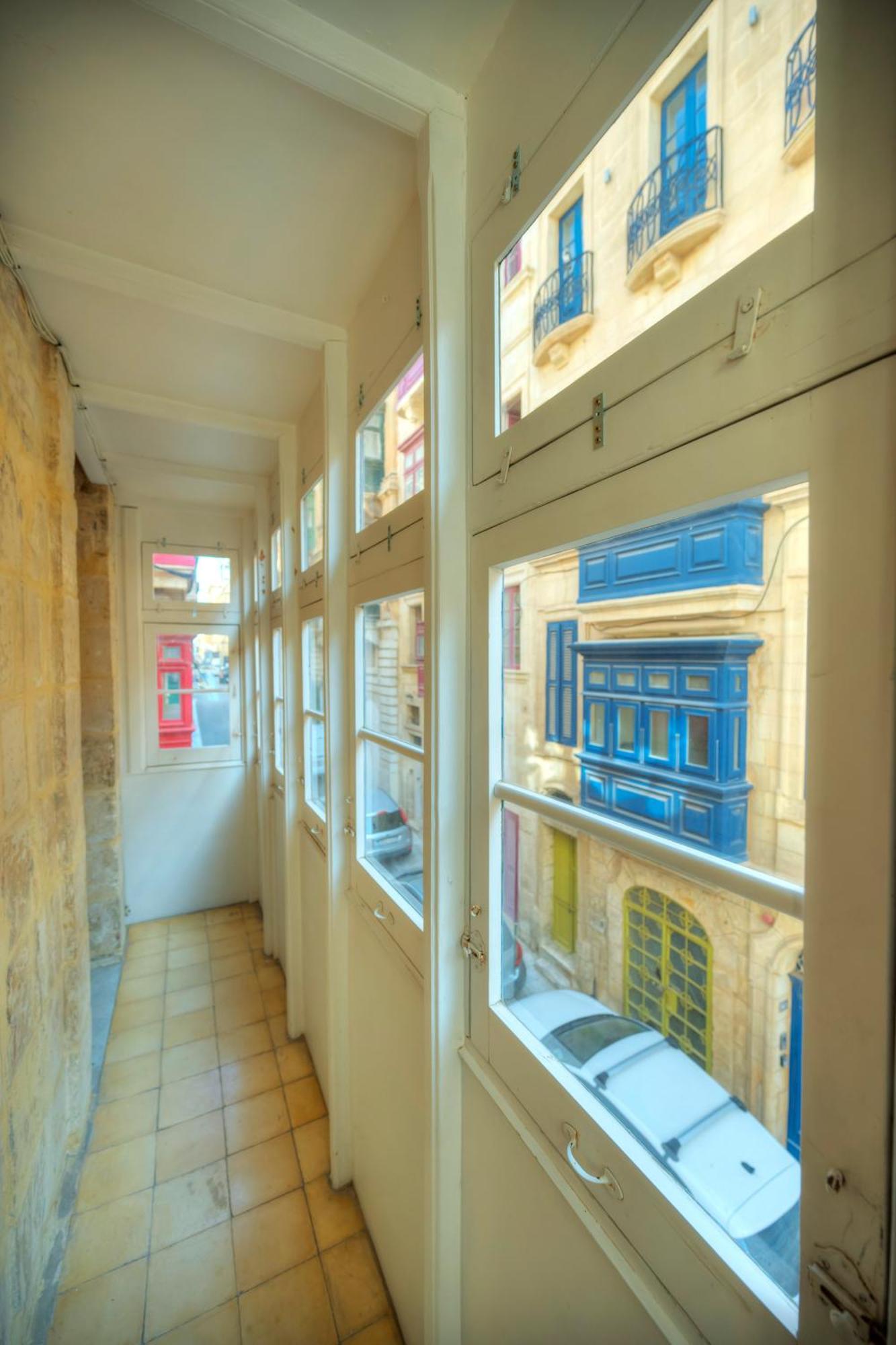 Magestic Palazzo, Jacuzzi On Roof Terrace Goval-3 Holiday home *