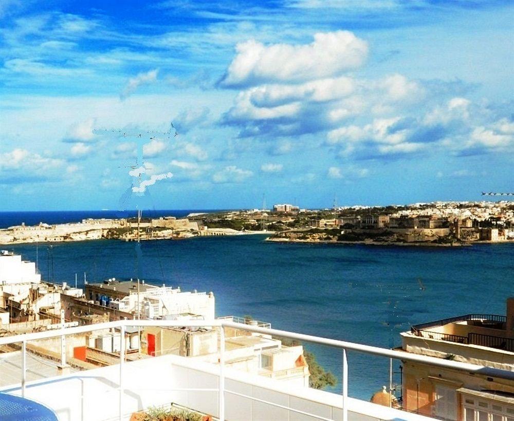 Palazzo 4*