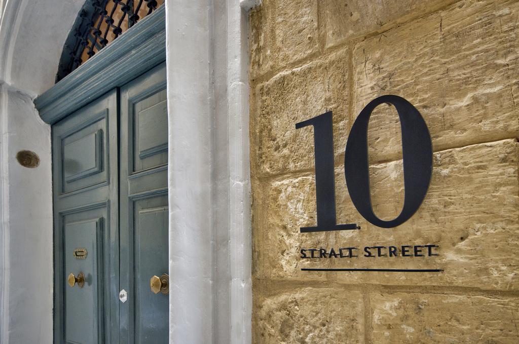 Apartment 10 Strait Street