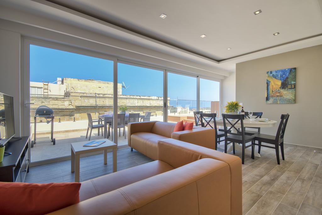 Luxe 3-bedroom Duplex Penthouse With Sea View Terrace And Jacuzzi Apartment Valletta
