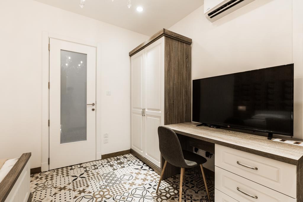 Jean De Valette Boutique Living *