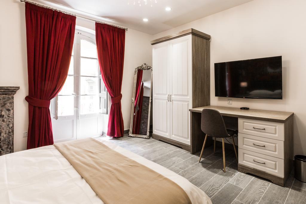 Jean De Valette Boutique Living Apartment